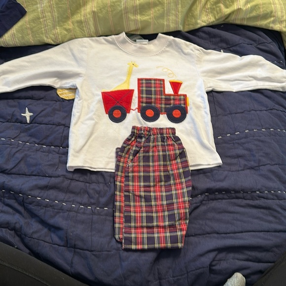 Bailey Boys size 18 months appliqué 2 piece Train suit - Picture 1 of 4